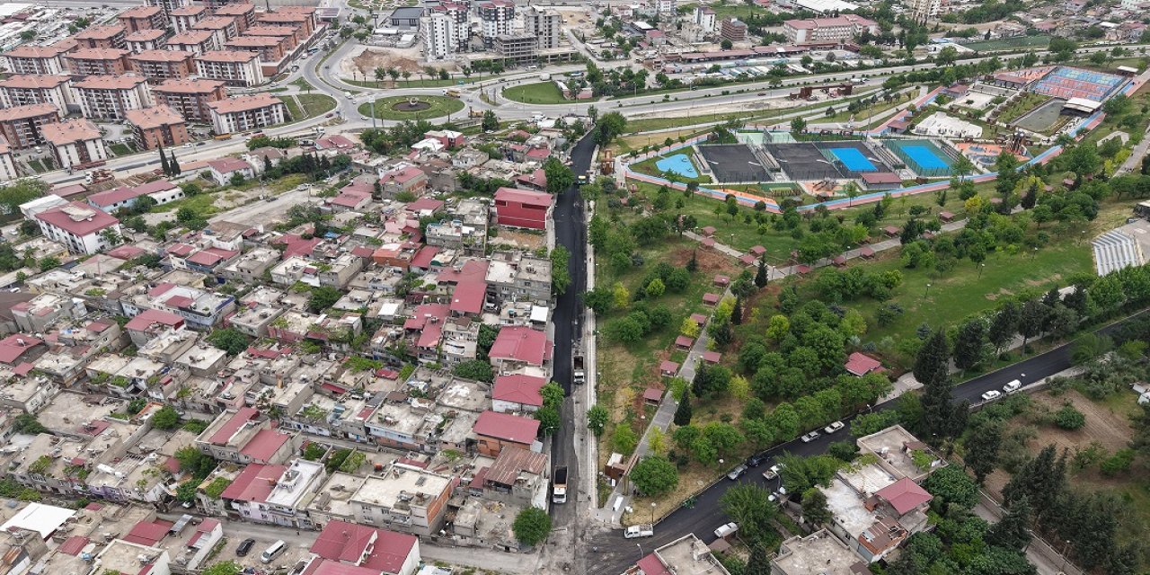 Hacı Bayram Veli Mahallesi’nde Asfalt Tamam, Sıra Afşin Bey Caddesi’nde…
