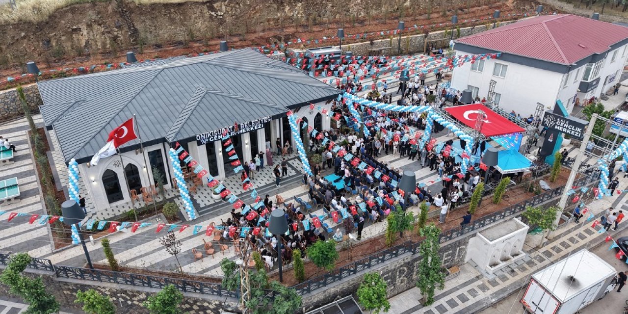 Kale Gençlik Merkezi yoğun katılımla hizmete açıldı