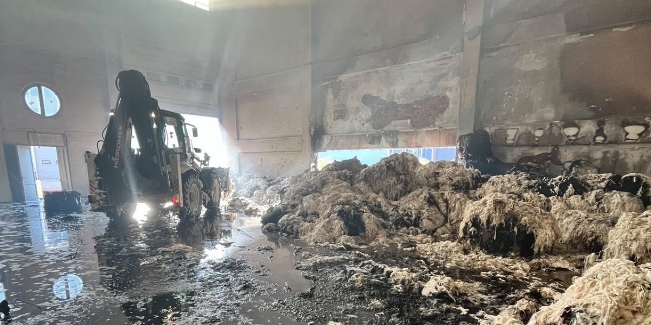 Kahramanmaraş’ta Fabrika Yangını Kontrol Altına Alındı