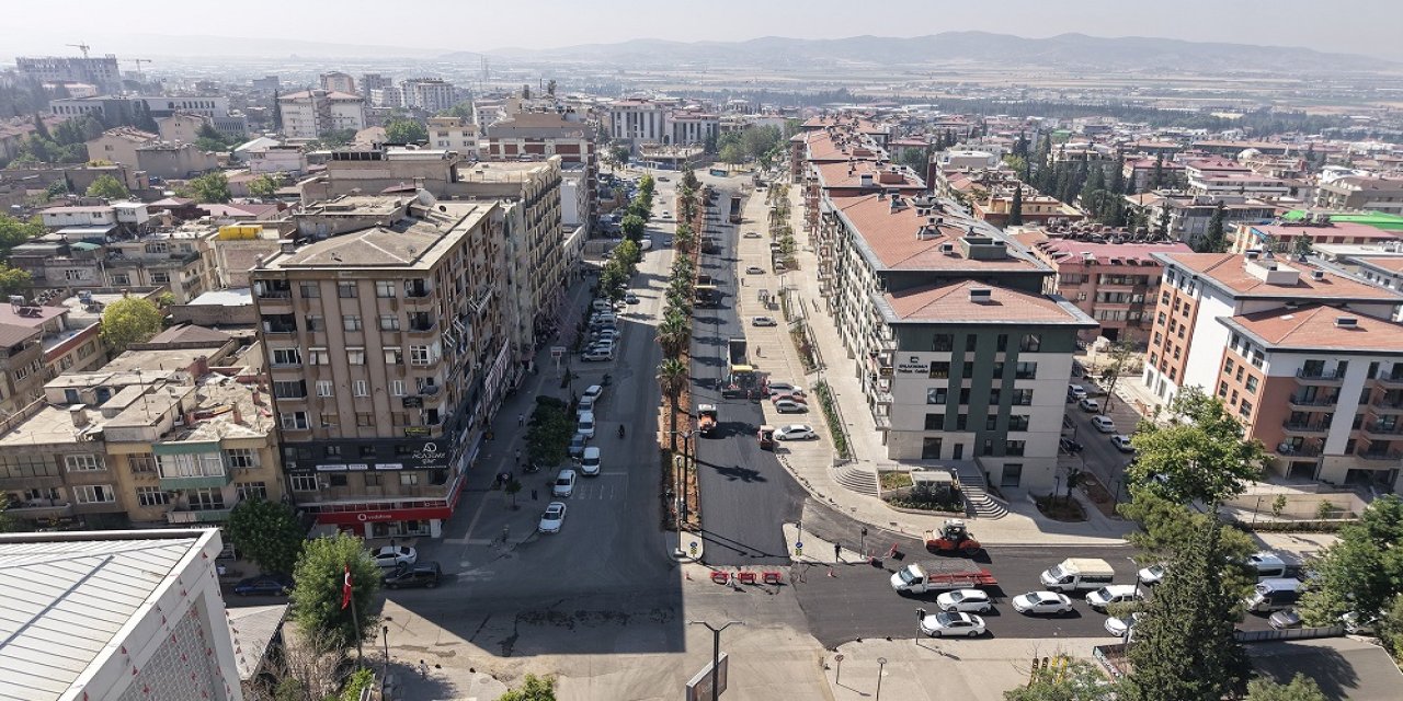 Trabzon Bulvarı’nda Son Kat Asfalt Serimi Başladı