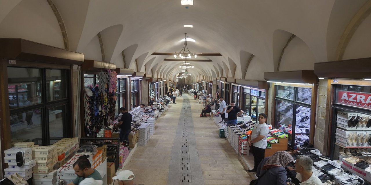 Tarihi Kapalı Çarşıda Kepenkler Açıldı…
