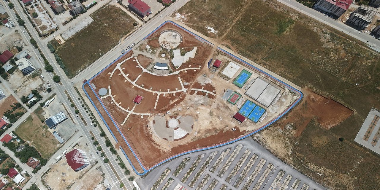 Afşin Millet Bahçesi Yeni Yüzüyle Hizmete Hazırlanıyor