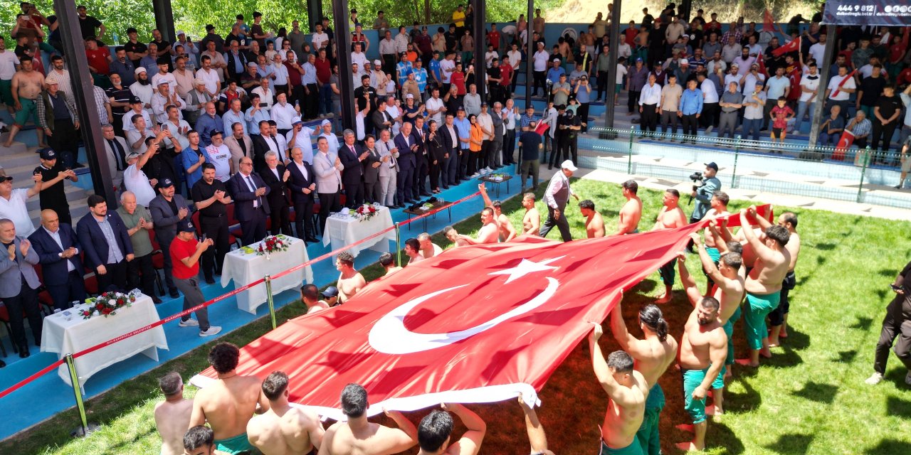 454 Pehlivan Er Meydanına Çıktı