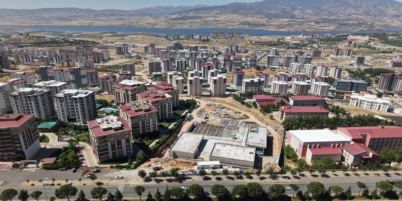 Gençlik Merkezi Hızla Yükseliyor…