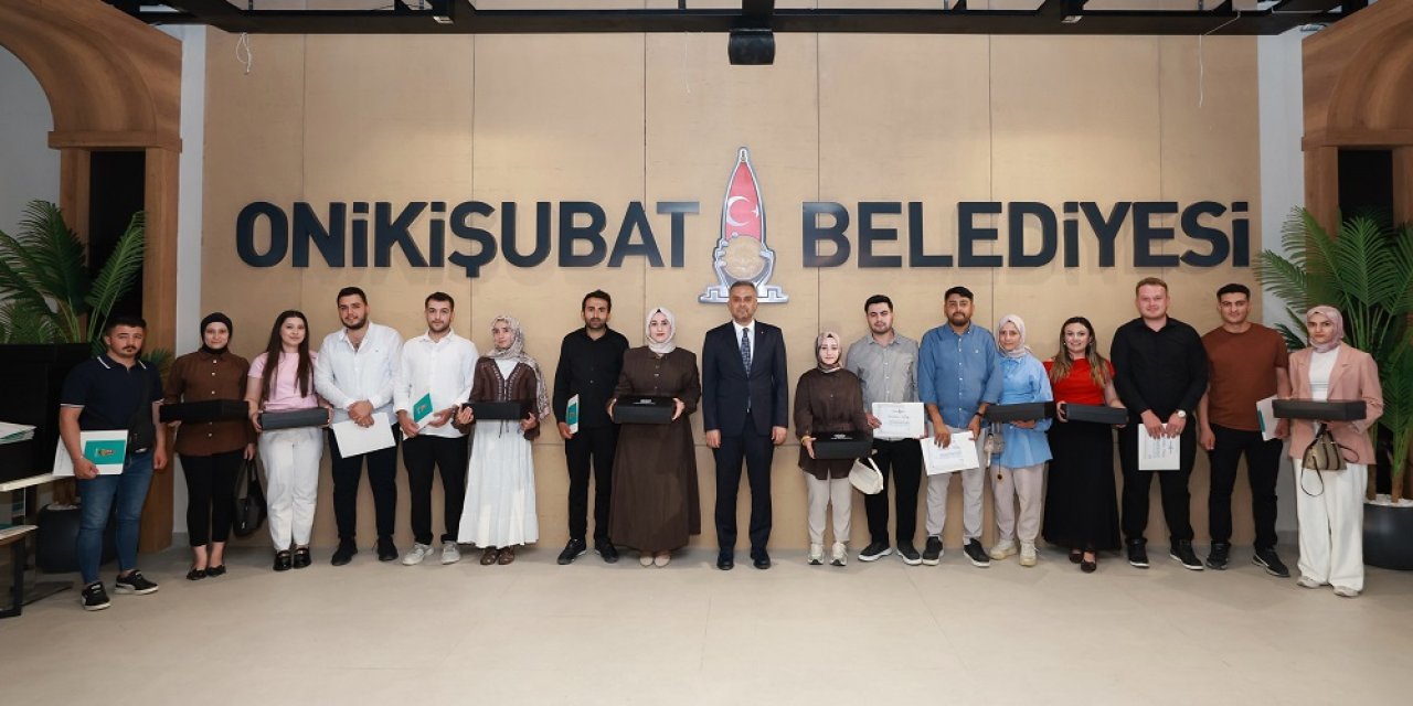  Evlilik Okulu’nu tamamlayan ilk 50 çift sertifikalarını aldı