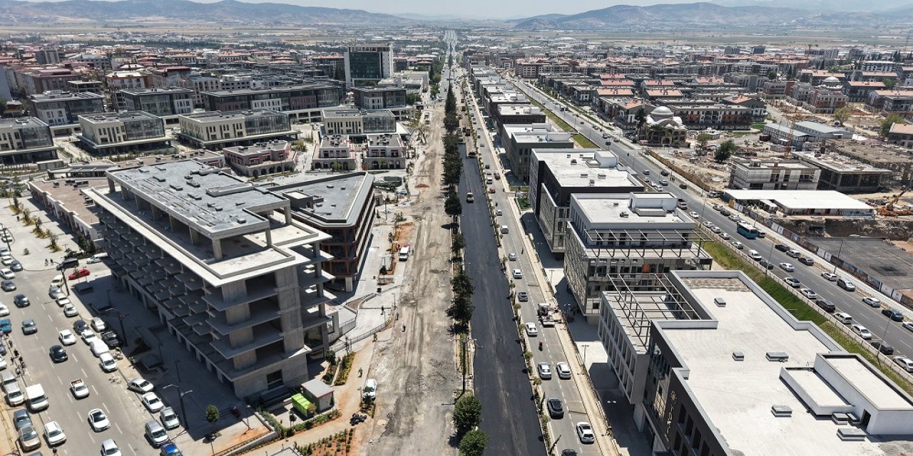 Azerbaycan Mahallesi’nde Asfalt Mesaisi Tüm Hızıyla Sürüyor