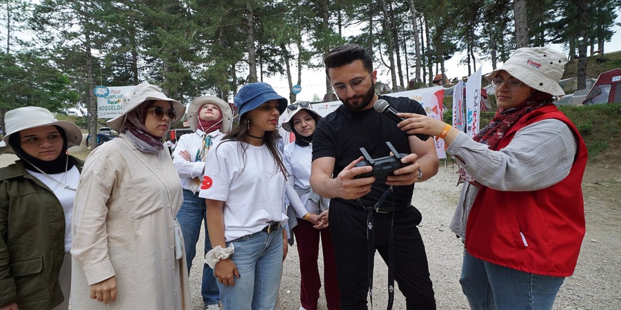 Gençler Pusula Maraş Kampında Yeni Medya ve Fotoğrafçılığı Keşfetti