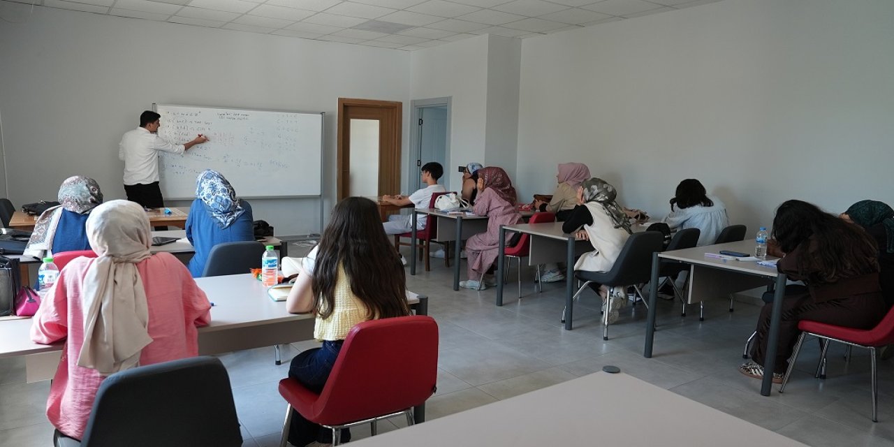 Gençler Yaz Tatilini Pusula Maraş Akademileriyle Verimli Geçiriyor