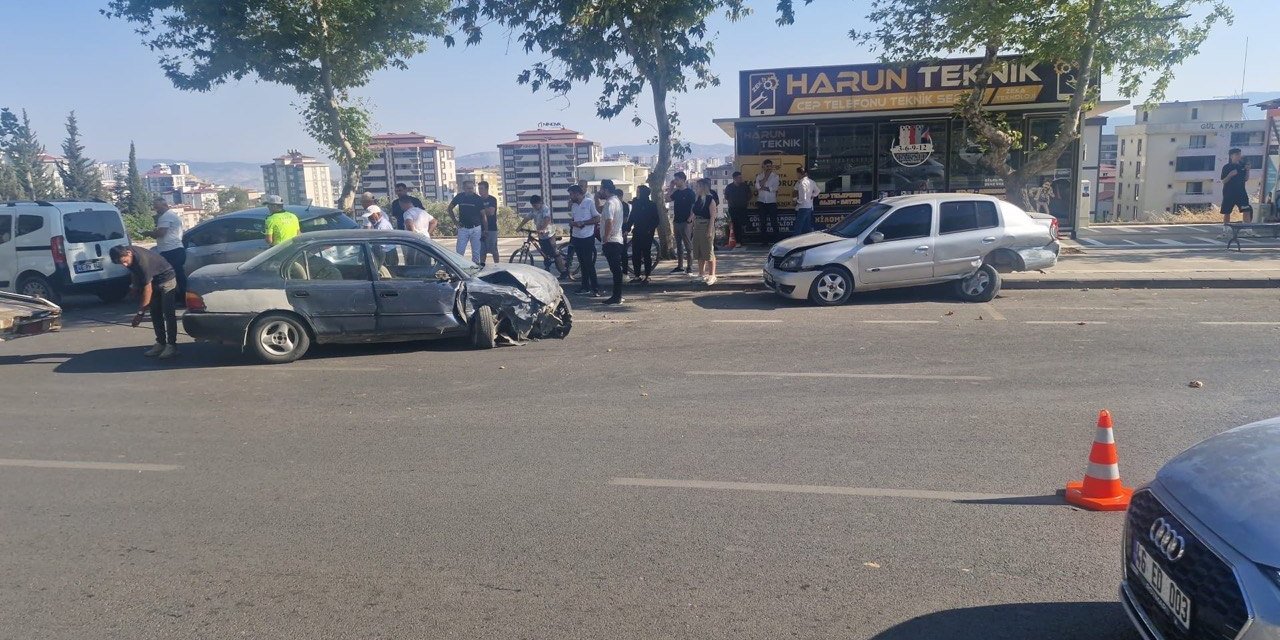 Kahramanmaraş’ta zincirleme kaza: 1 yaralı