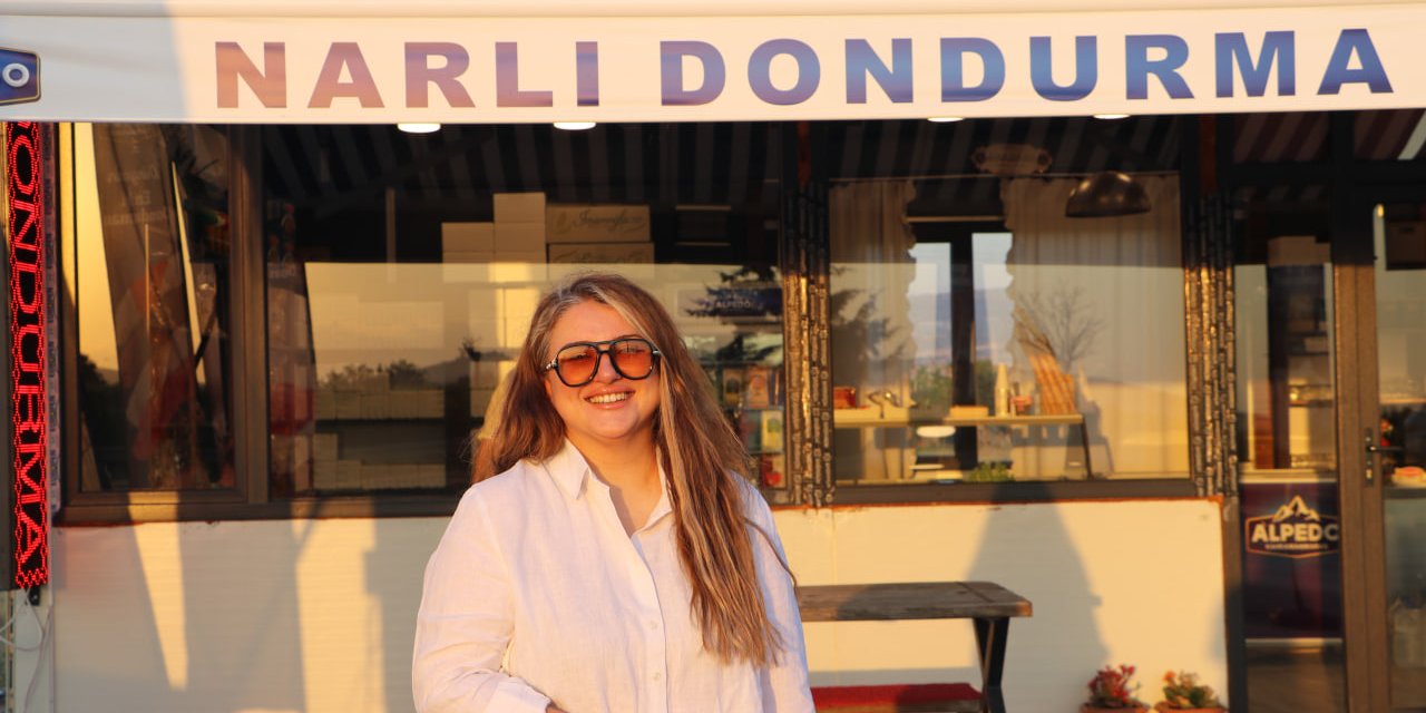 Narlı Dondurma Evi hizmet vermeye başladı