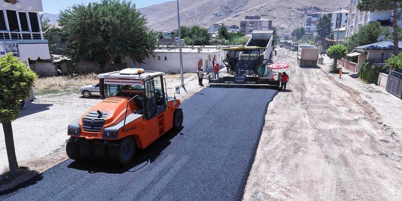 Yeni Haftada 4 İlçe 37 Farklı Noktada Sıcak Asfalt Mesaisi