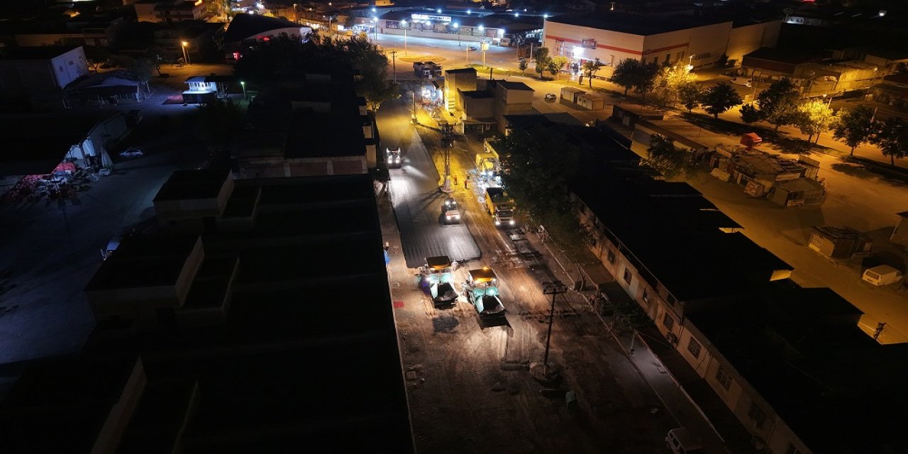 Büyükşehir, Toptancılar Sitesi’nde Asfalt Mesaisinde