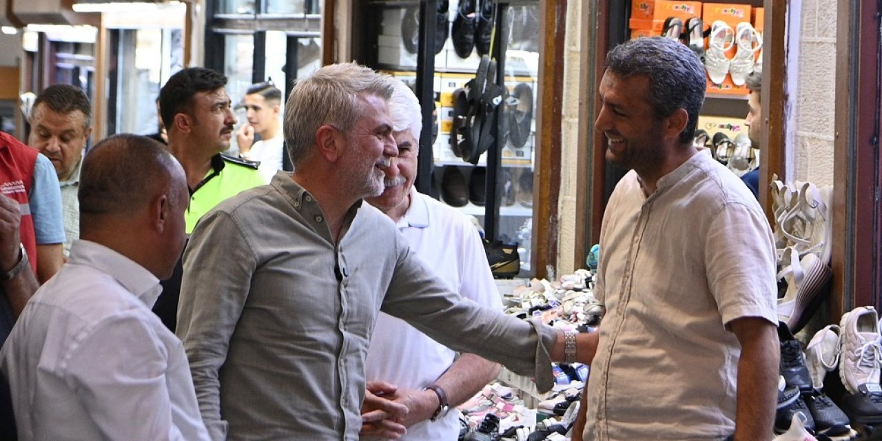 Başkan Görgel, Kapalı Çarşı’da Esnaf ve Vatandaşlarla Bir Araya Geldi