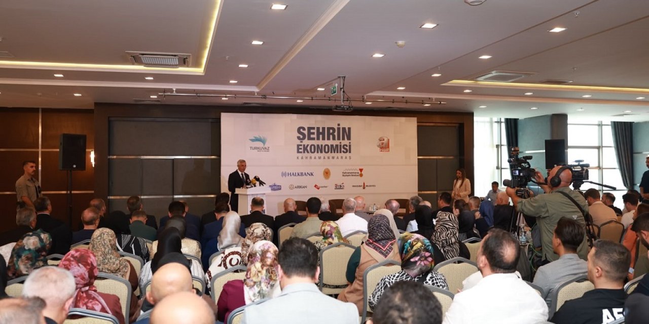 Başkan Toptaş, Şehrin Ekonomisi Zirvesi’nde Onikişubat’ın kalkınma vizyonunu anlattı
