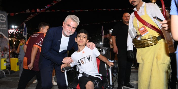 Başkan Görgel, Ağustos Fuarı’nda Esnaf ve Vatandaşlarla Buluştu