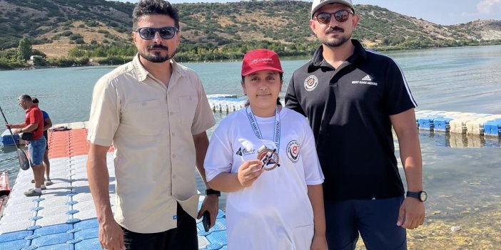 Kahramanmaraşlı Buğlem Kalay, Parakanoda Türkiye Şampiyonu Oldu