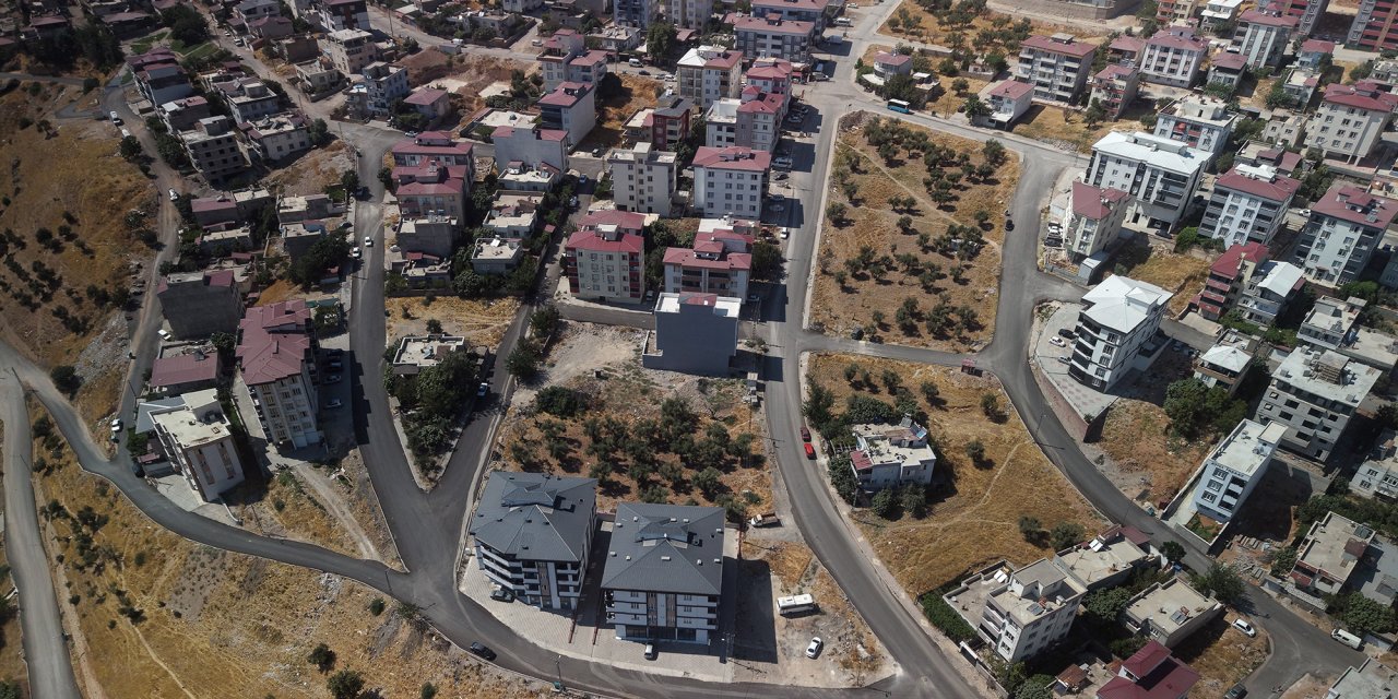 Dulkadiroğlu Aslanbey’de Sıcak Asfalt Çalışmalarında Son Dokunuşlar