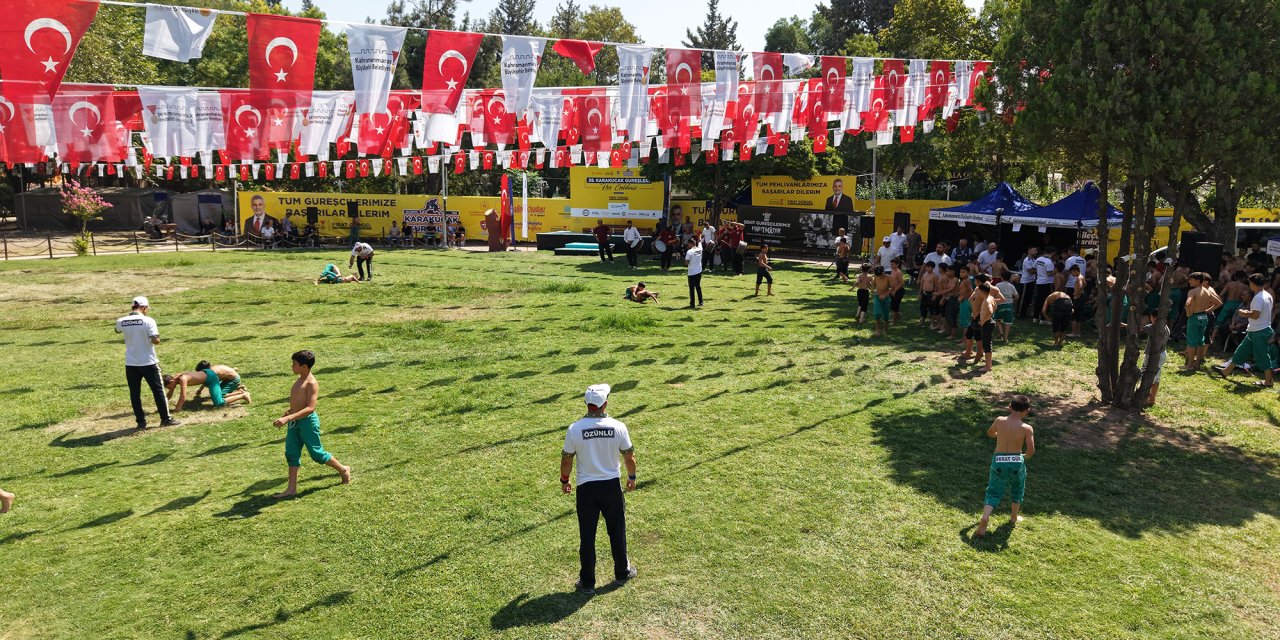 26 Yıllık Hasret Sona Erdi; Geleneksel Ağustos Fuarı Güreşleri Başladı