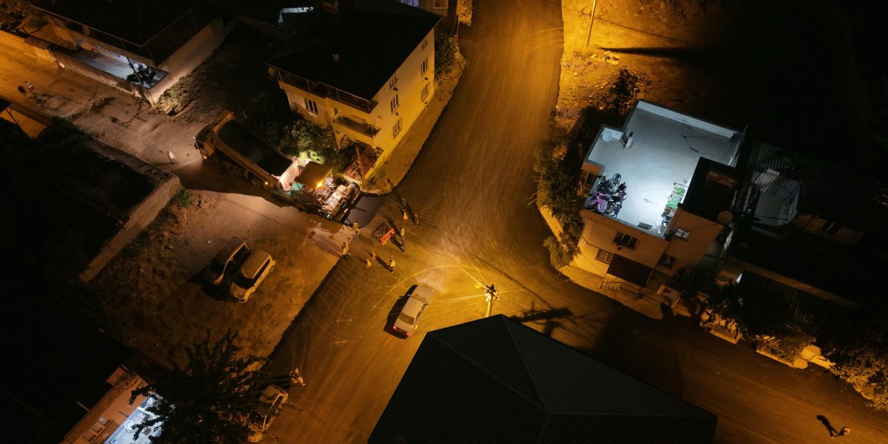 Kahramanmaraş Asfalt Mesaisini Gece Gündüz Sürdürüyor