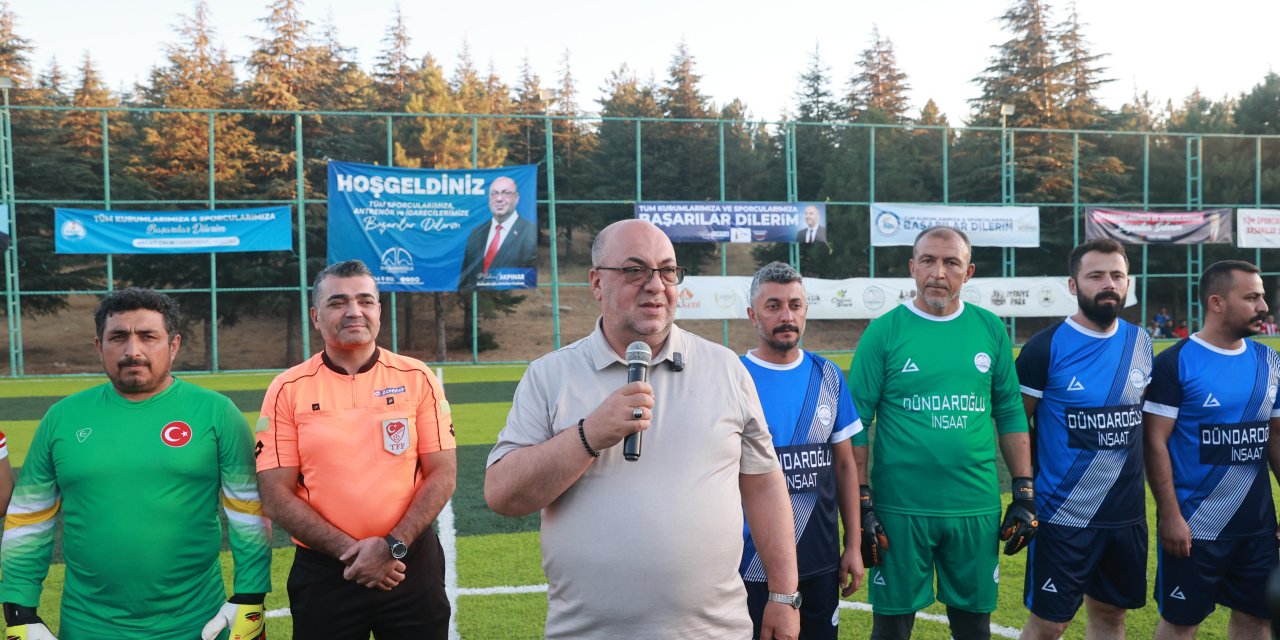 Kahramanmaraş’ta kurumlar arası futbol turnuvası heyecanı sürüyor