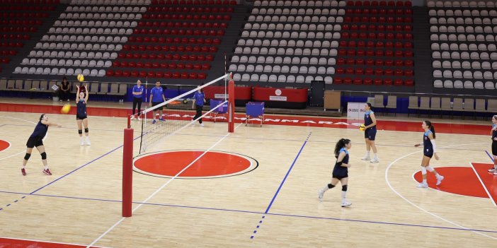 Kahramanmaraş Kadın Voleybol Takımı, 2. Lig Maratonuna Hazırlanıyor