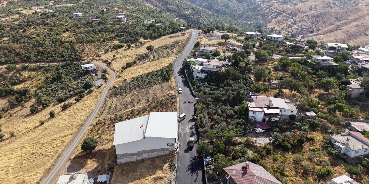 Onikişubat Kırsalında Yol Çalışmaları Sürüyor