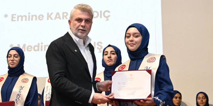 Başkan Görgel, 70 Hafızın Mezuniyet Sevincine Ortak Oldu