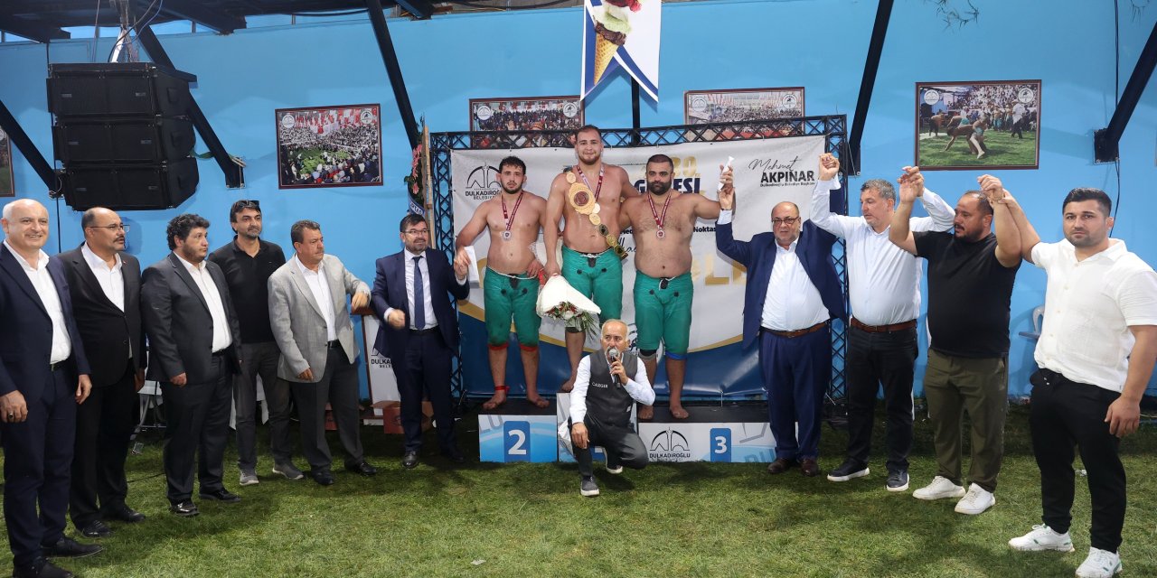 Bertiz’de 30. Geleneksel Bertiz Boyalı Şalvar Güreşlerine Yoğun İlgi