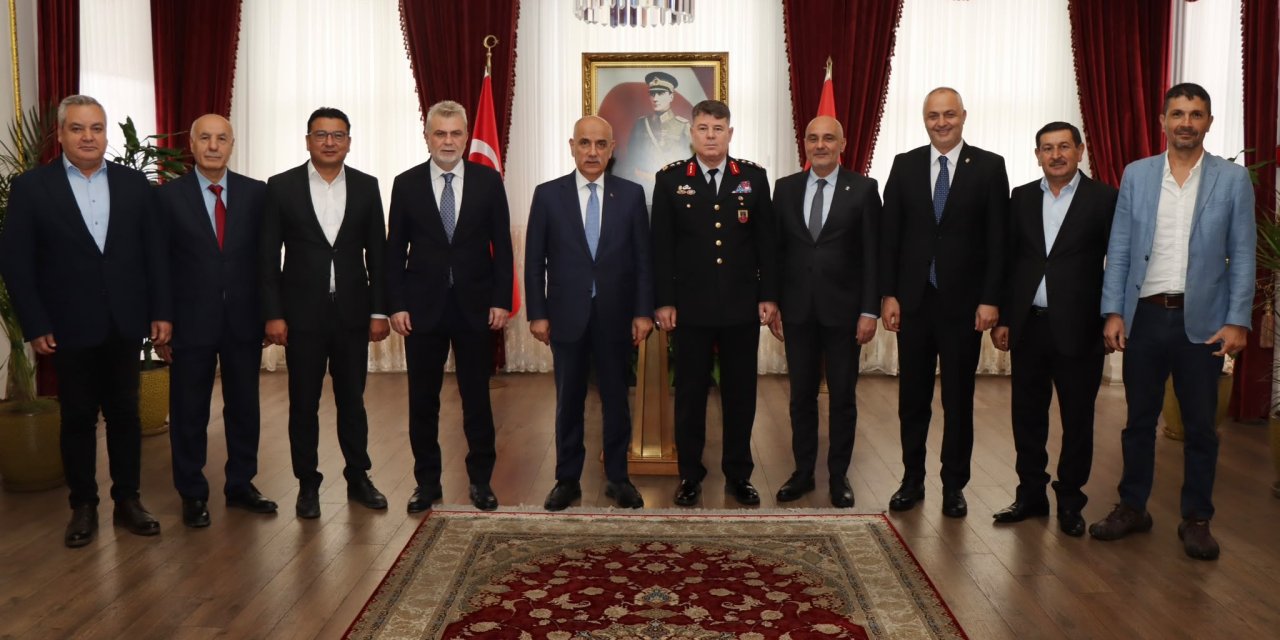 AK Parti Kahramanmaraş Heyeti İl Jandarma Komutanı Tataroğlu’nu Ziyaret Etti