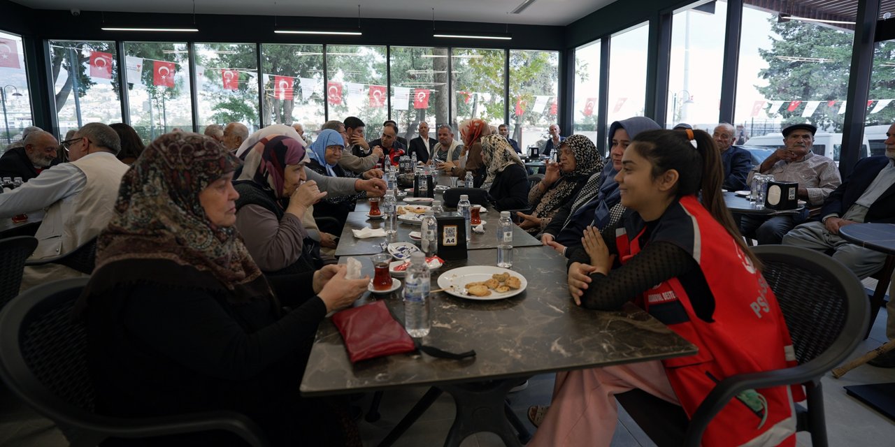 Kahramanmaraş’ta Yaşlılara Sazlı Sözlü Kale Eğlence