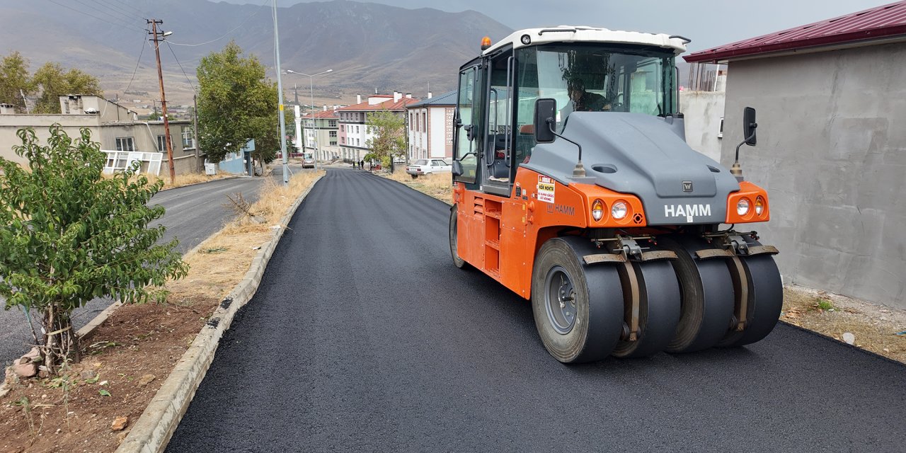 Ekinözü’nde Altyapının Ardından Asfalt Mesaisi