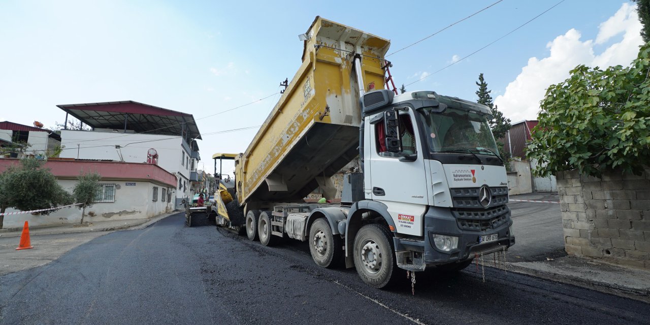 Dulkadiroğlu Şeyh Şamil Mahallesi’nde Kesintisiz Asfalt Mesaisi