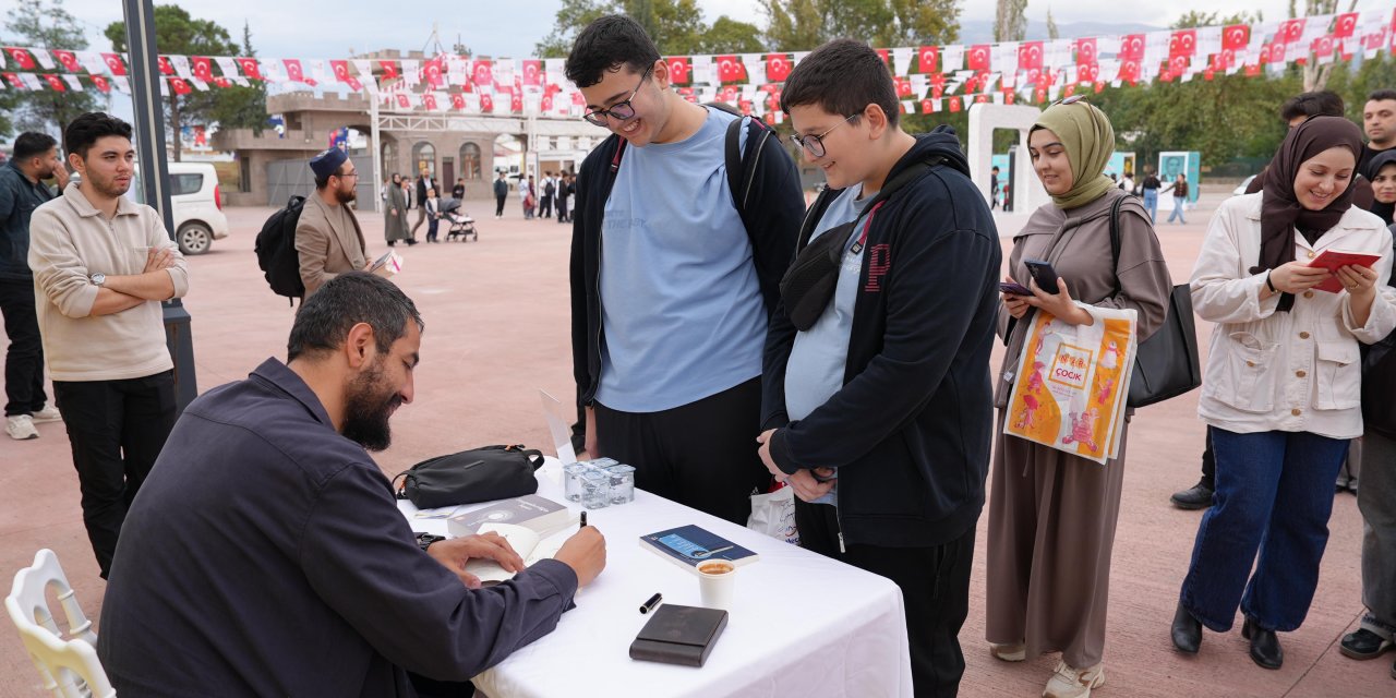 Altay Cem Meriç, Kitap Fuarı’nda İslami İlimleri Anlattı