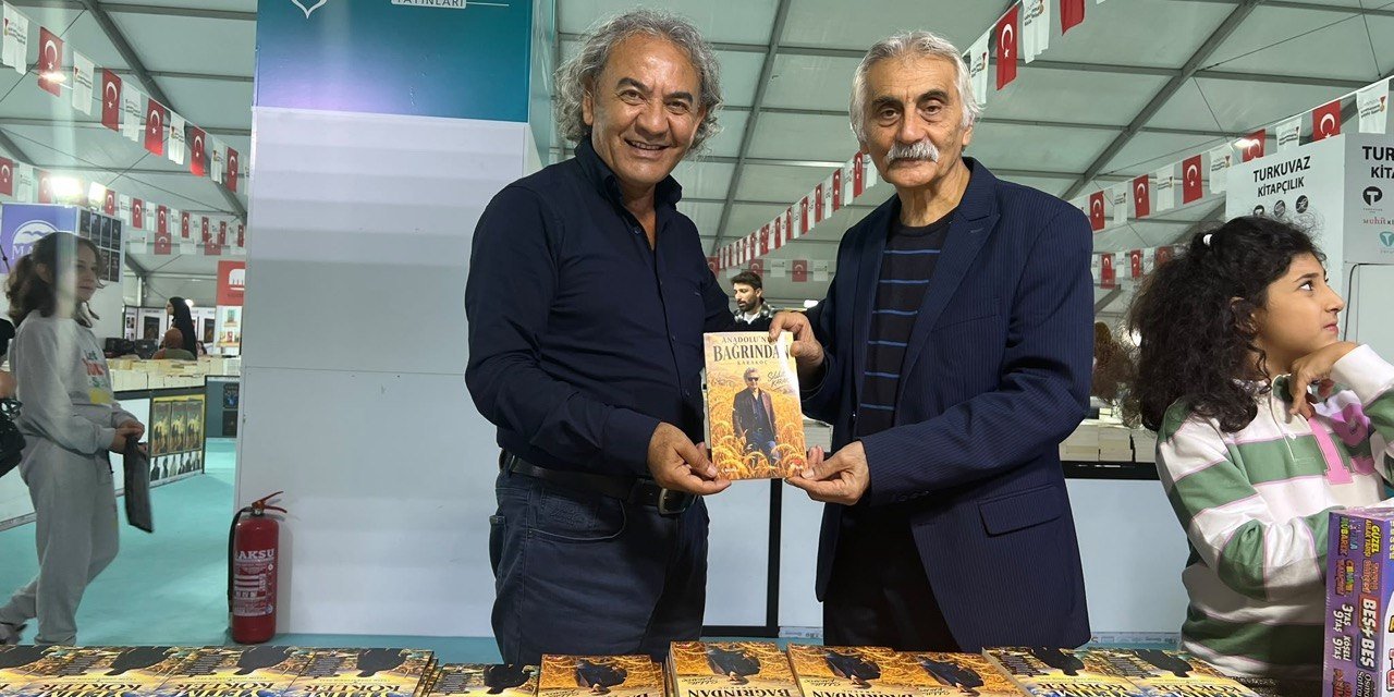 Karakoç, Kahramanmaraş Kitap Fuar’ında okurlarıyla buluştu