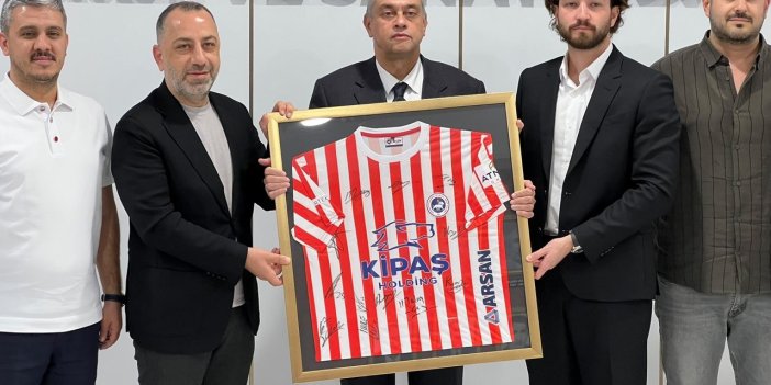 Mahmut Arıkan’dan İstiklalspor’a 100 Bin Dolarlık Destek