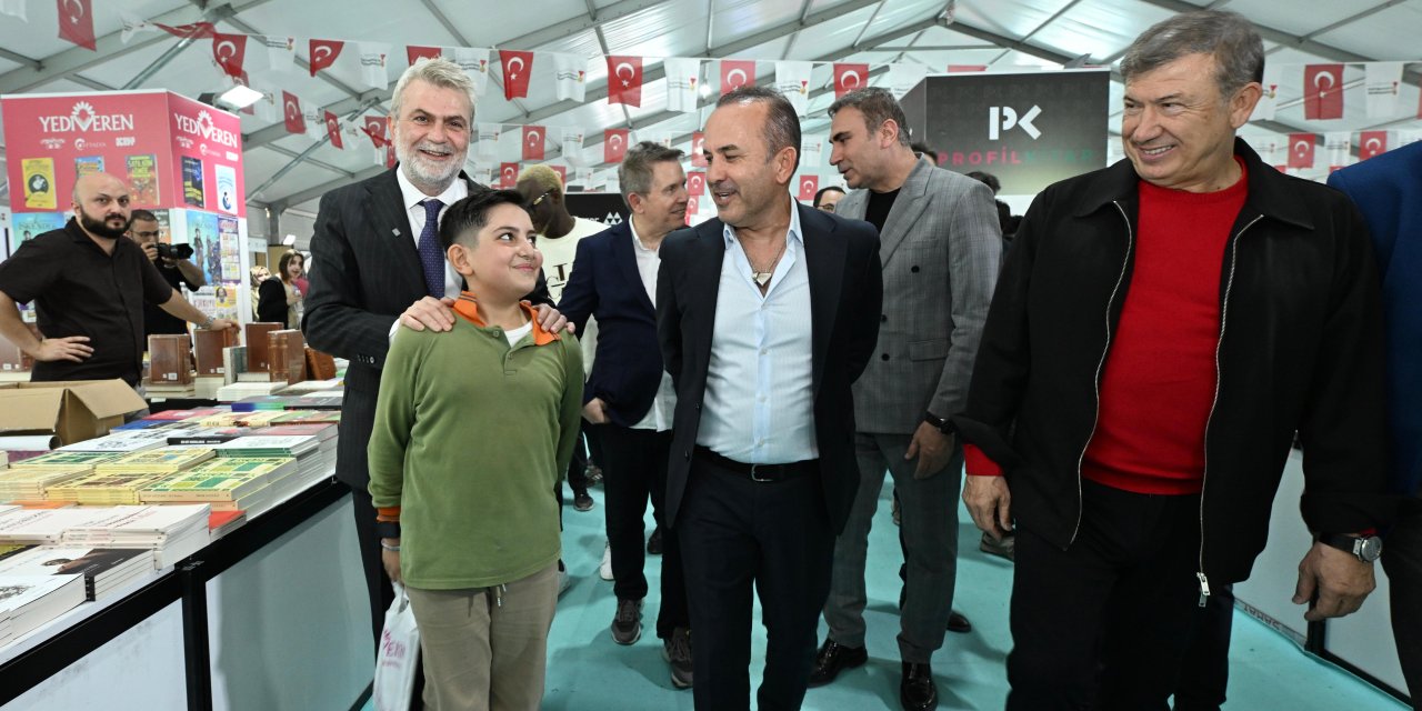 Futbol Efsaneleri Kitap Fuarı’nda Kahramanmaraşlılarla Buluştu