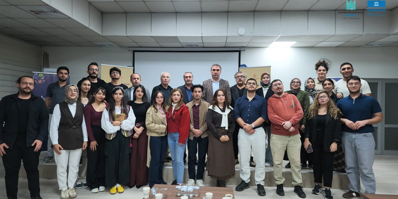 Edebiyat Şehrinde Söz Genç Kalemlerde
