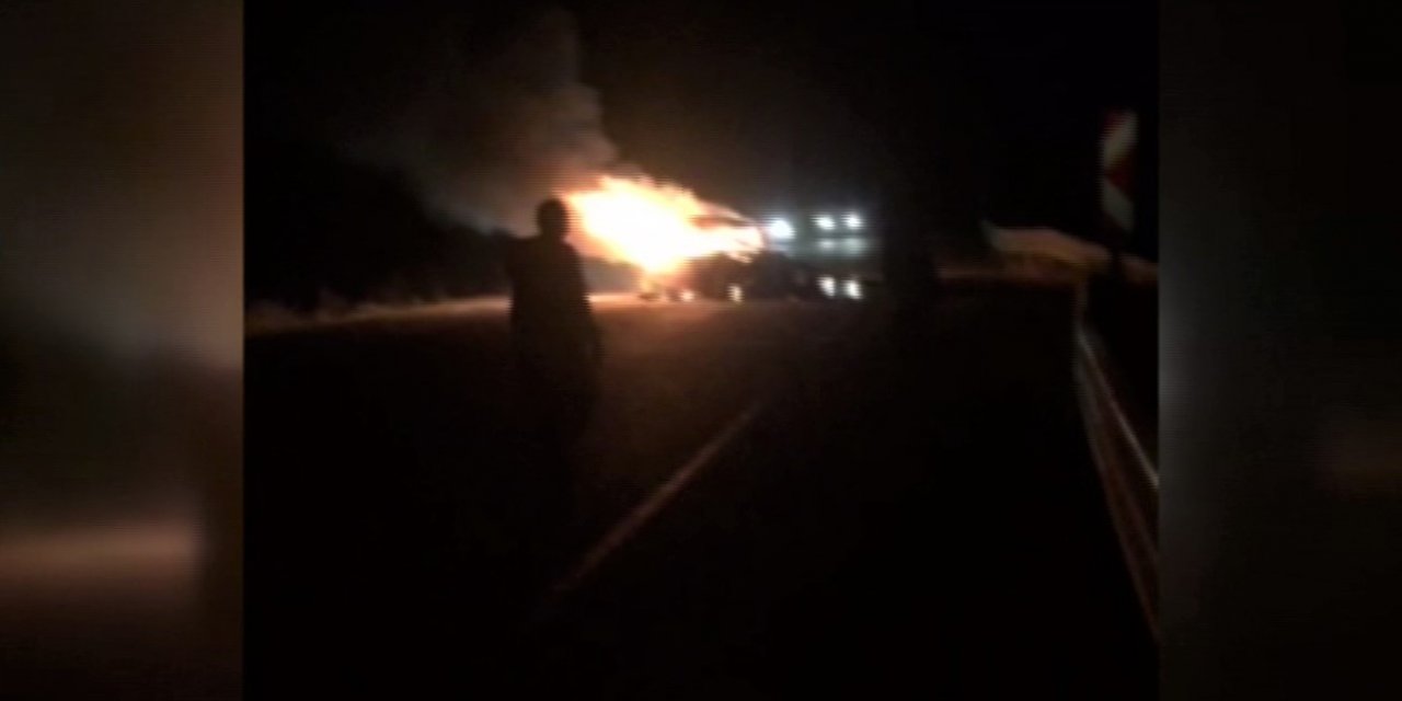 Bu otomobil biri kadın 3 kişiye mezar oldu