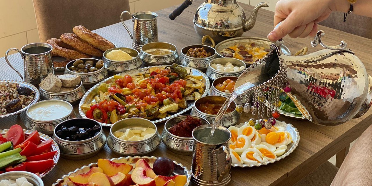 Bakırcı Yavuz Sultan Selim kardeşler 60 yıllık baba mesleğini sürdürüyor