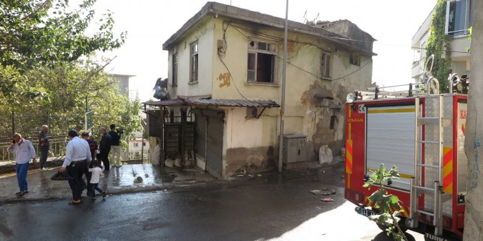 Kahramanmaraş’ta metruk binada yangın
