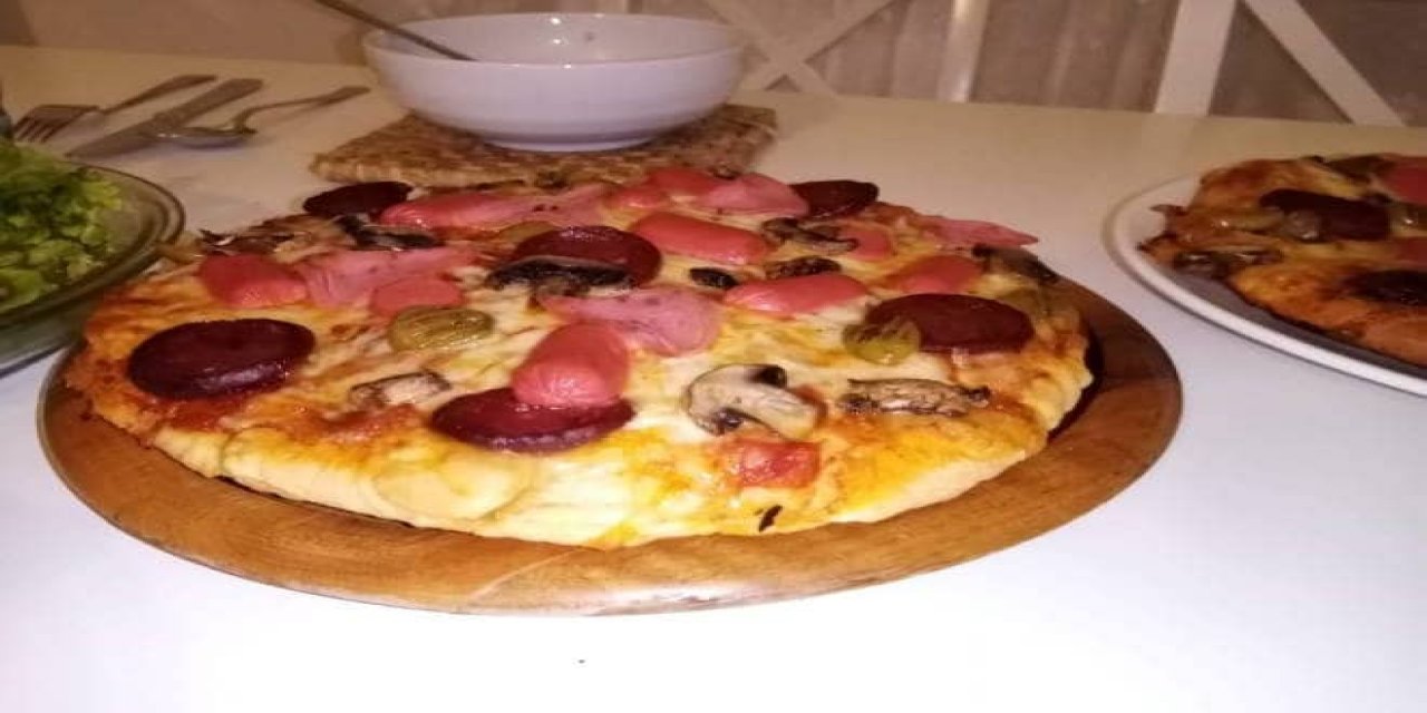 Evde kolay pizza yapımı
