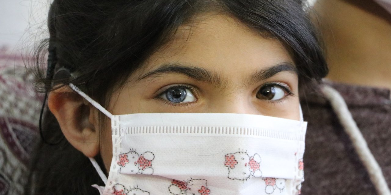 Renkli gözlü kardeşlerden ‘EBA’ çağrısı