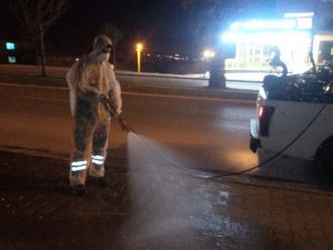 Cadde ve Bulvarlar Dezenfekte Ediliyor