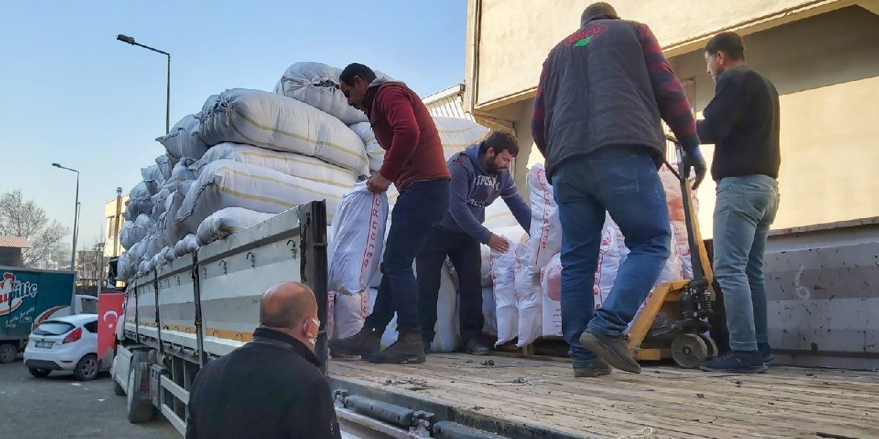 Kahramanmaraş’tan Suriye’ye 15. yardım tırı yola çıktı