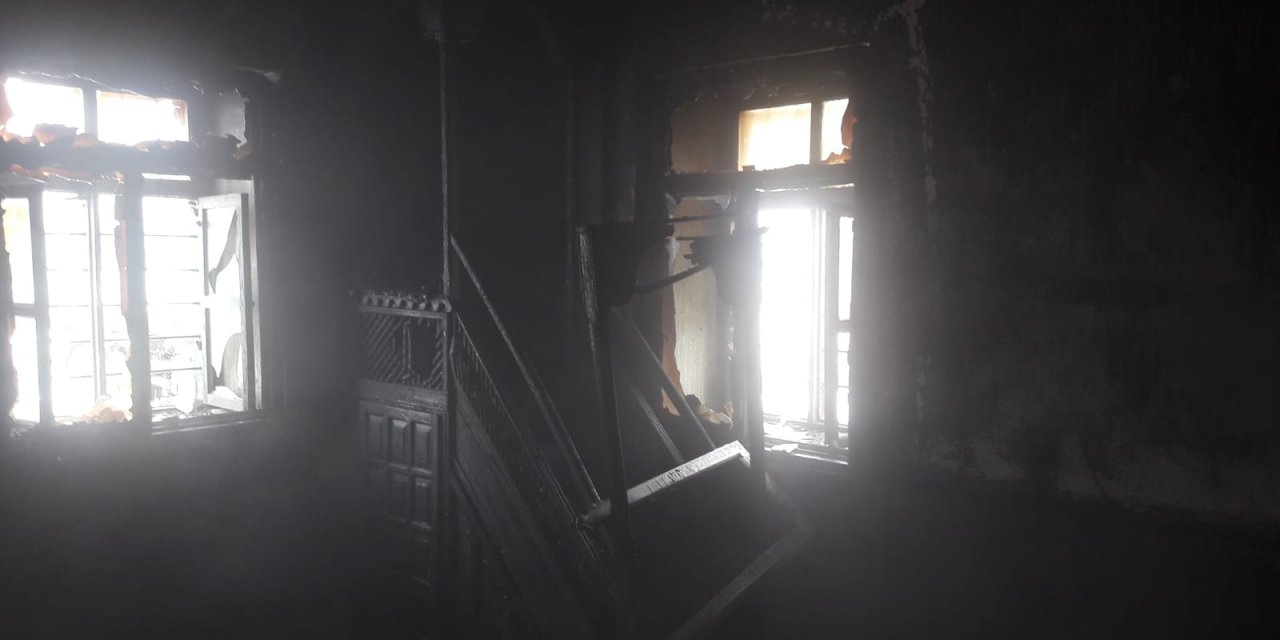 Yangında Kuran’ı Kerimler zarar görmedi