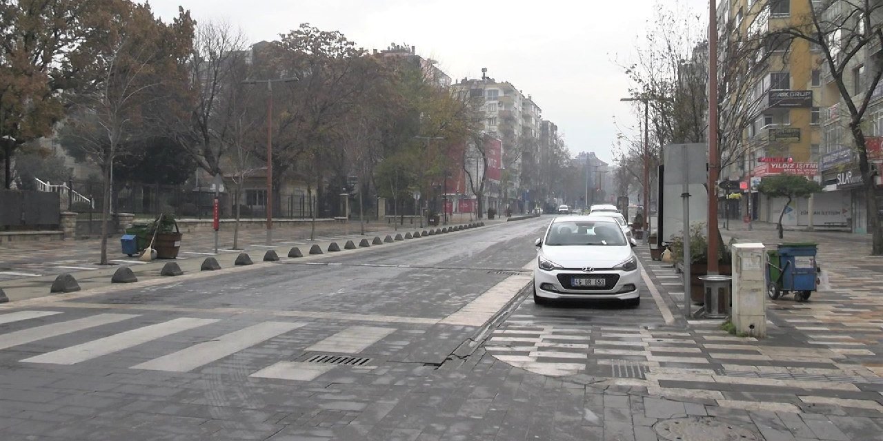 Kahramanmaraş’ta korona ve yağmur sessizliği