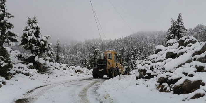 Kahramanmaraş’ta yol açma çalışmaları devam ediyor