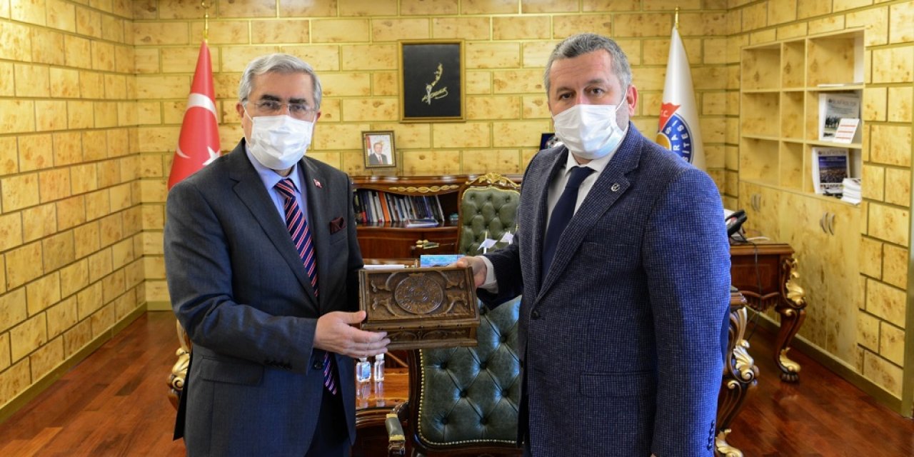 Yardımcıoğlu Rektör Can’ı ziyaret etti