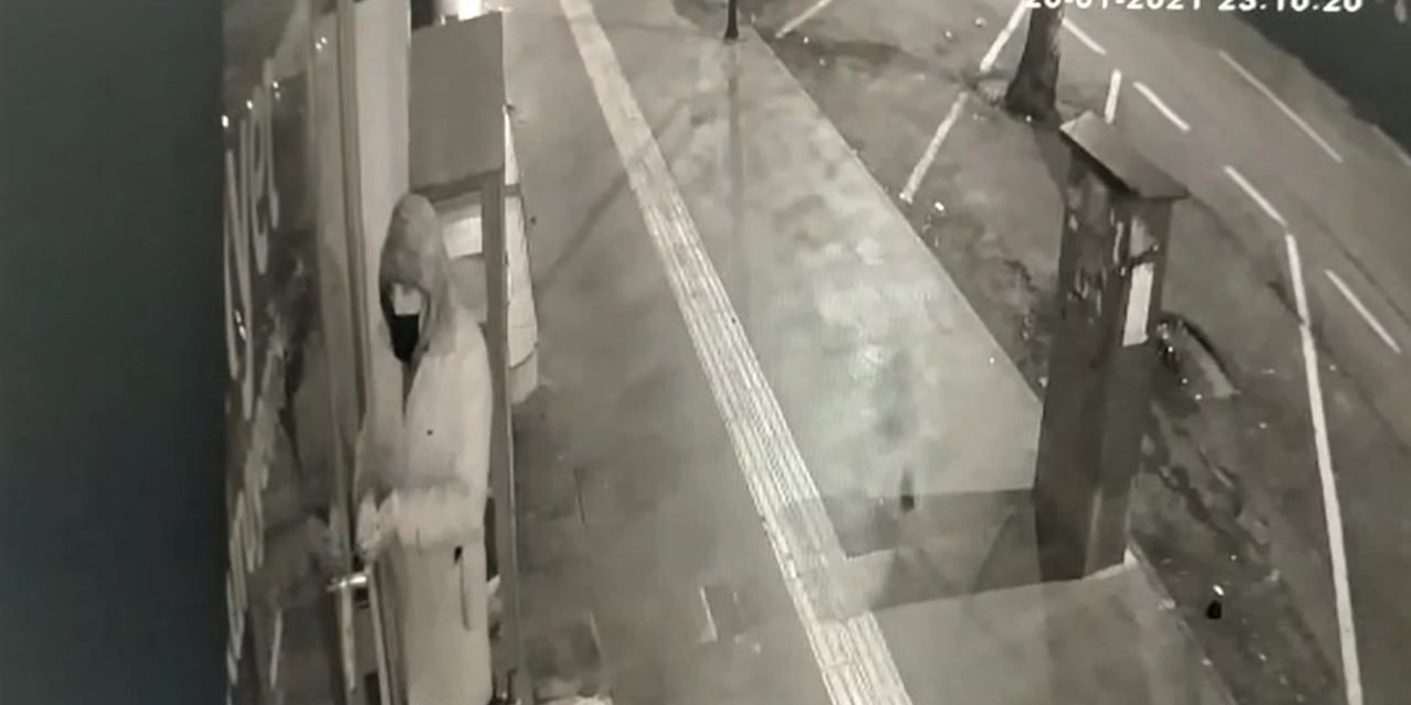 Kahramanmaraş’ta hırsız önce kameraya sonra polise yakalandı