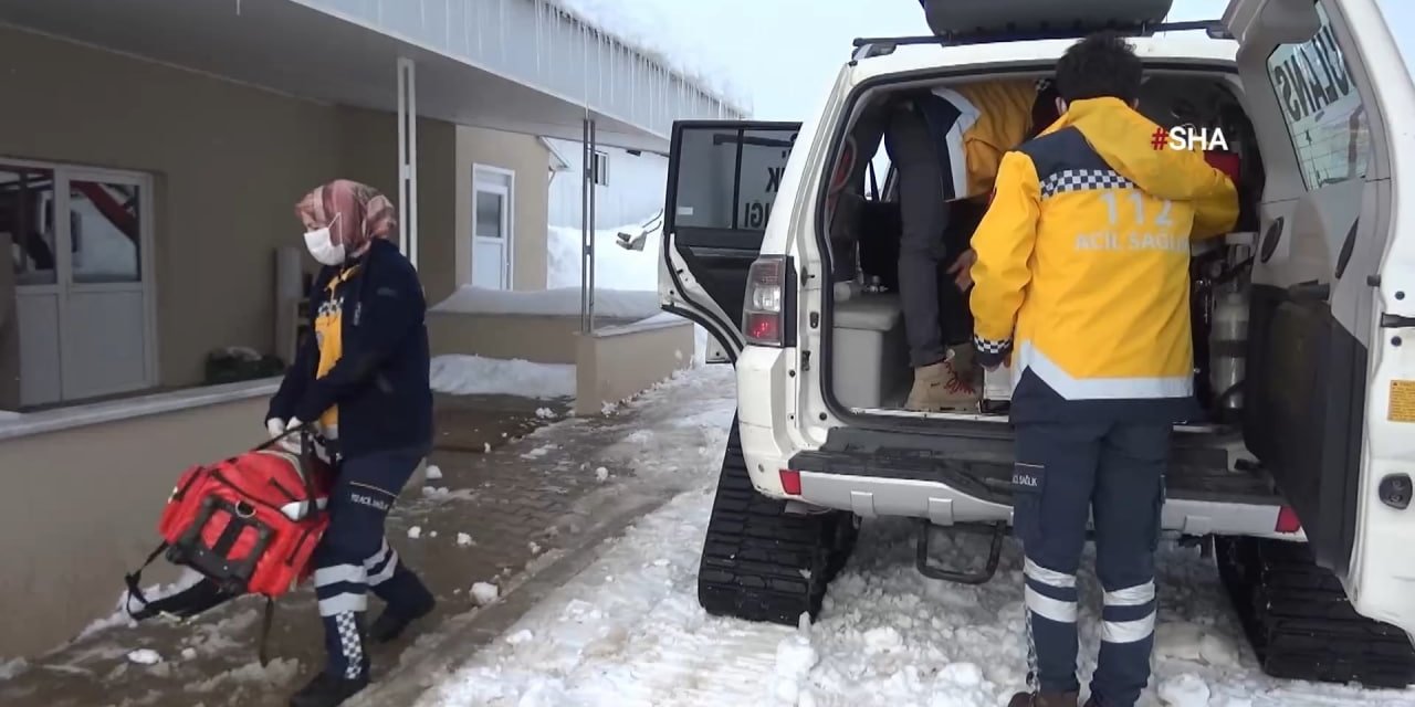 Hastalanan Aylin bebeğe paletli ambulansla ulaştılar